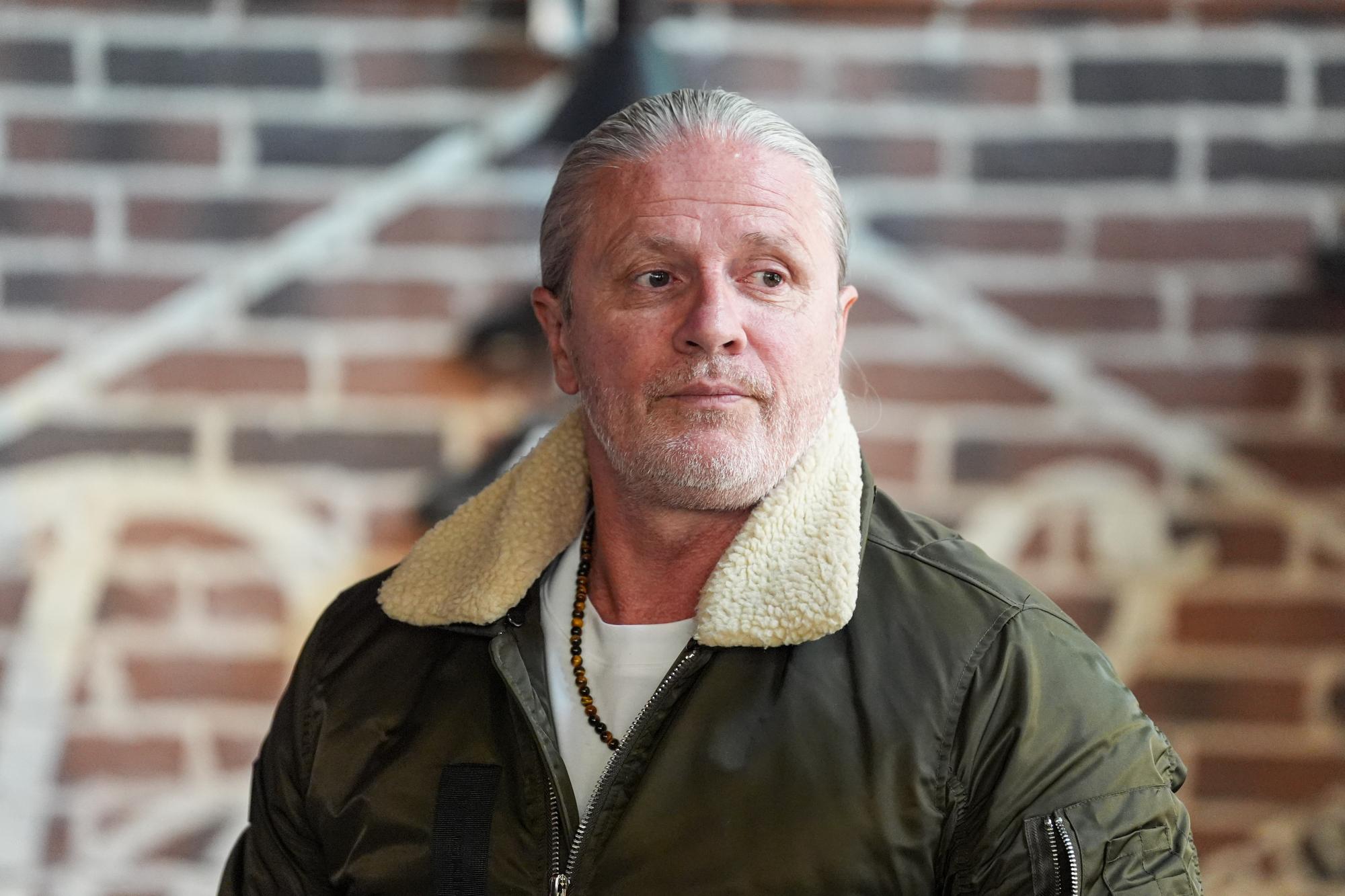 « Cassez-vous, on ne veut plus de vous » : Emmanuel Petit en colère après le 17 octobre