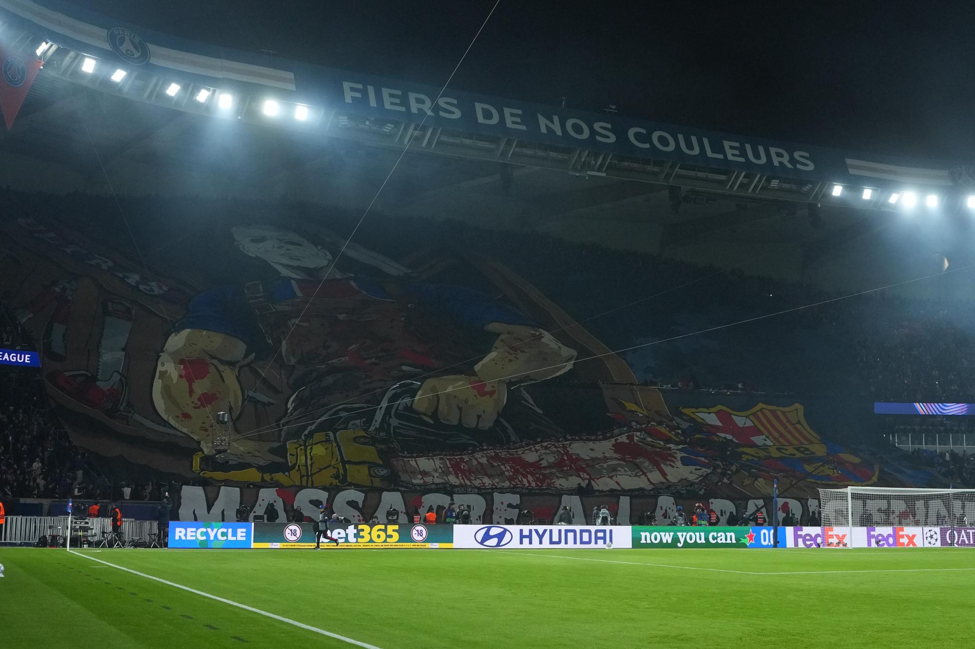 PSG-Barcelone : Le tifo sanglant du CUP en référence à « Massacre à la tronçonneuse »