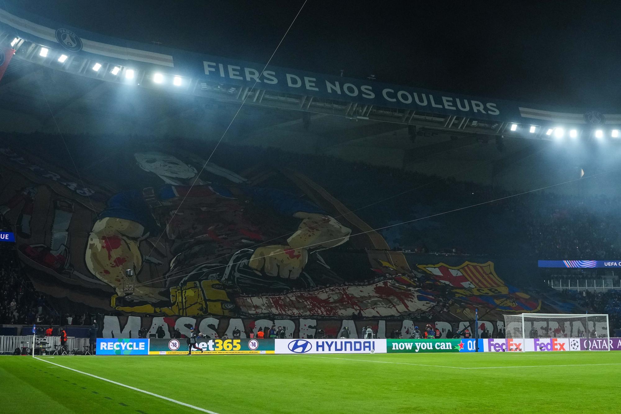 Ligue des champions : La direction du FC Barcelone envisage de porter plainte auprès de l'UEFA contre le tifo des ultras du CUP du Paris Saint-Germain