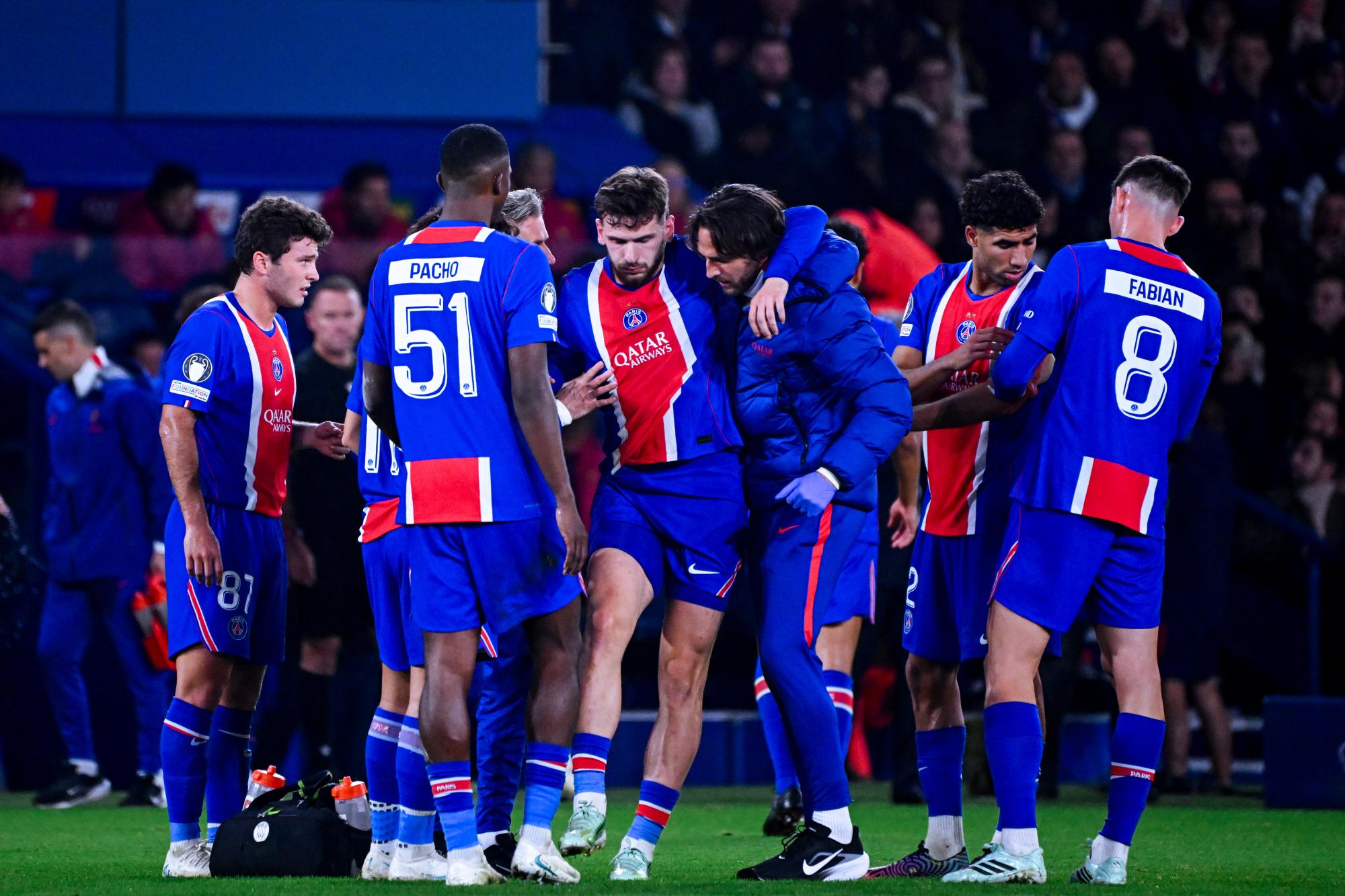 Après la blessure de Khvicha Kvaratskhelia, le Paris Saint-Germain songe à recruter au mercato d'hiver