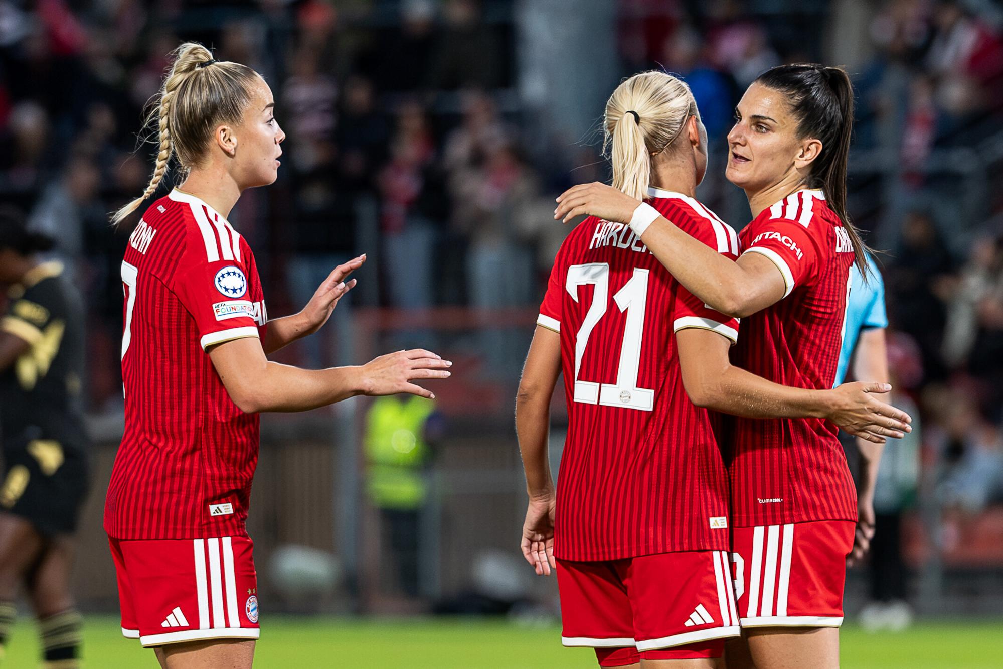 Allemagne : Même avec une défenseure dans les cages, le Bayern féminin signe un 50e match d'affilée sans défaite en championnat