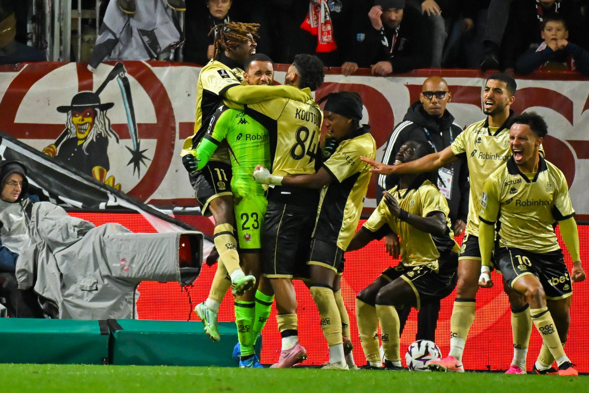 Yehvann Diouf après la victoire de Nice à Brest : «/Le penalty, je l'arrête aussi parce qu'ils sont tous venus me voir quand je fais l'erreur/»