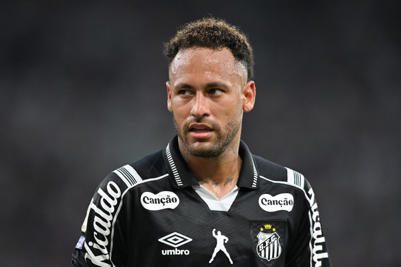 Brésil : Neymar s’affiche en compagnie d’un député proche du fils de Jair Bolsonaro avant l’élection présidentielle