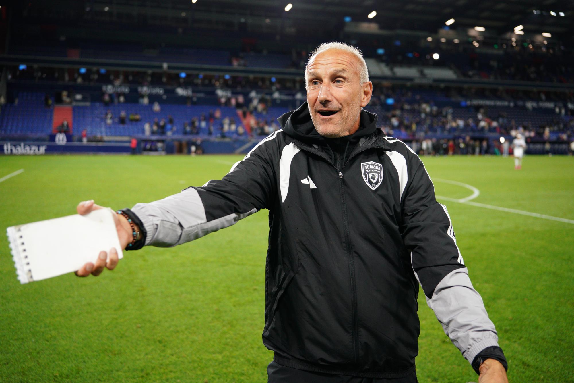 Ligue 3 : Le SC Bastia remercie Laurent Peyrelade