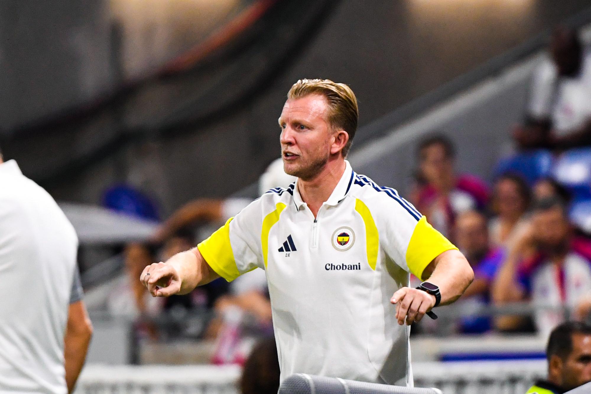 Turquie : L'entraîneur de Fenerbahçe quitte (enfin) son poste après des semaines d'incertitude , Dirk Kuyt prend l'intérim