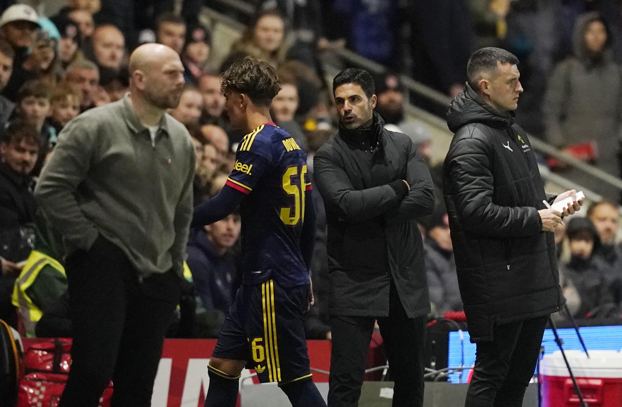 League Cup : Mikel Arteta revient sur le carton rouge de Max Dowman suite à l'élimination face à Fleetwood