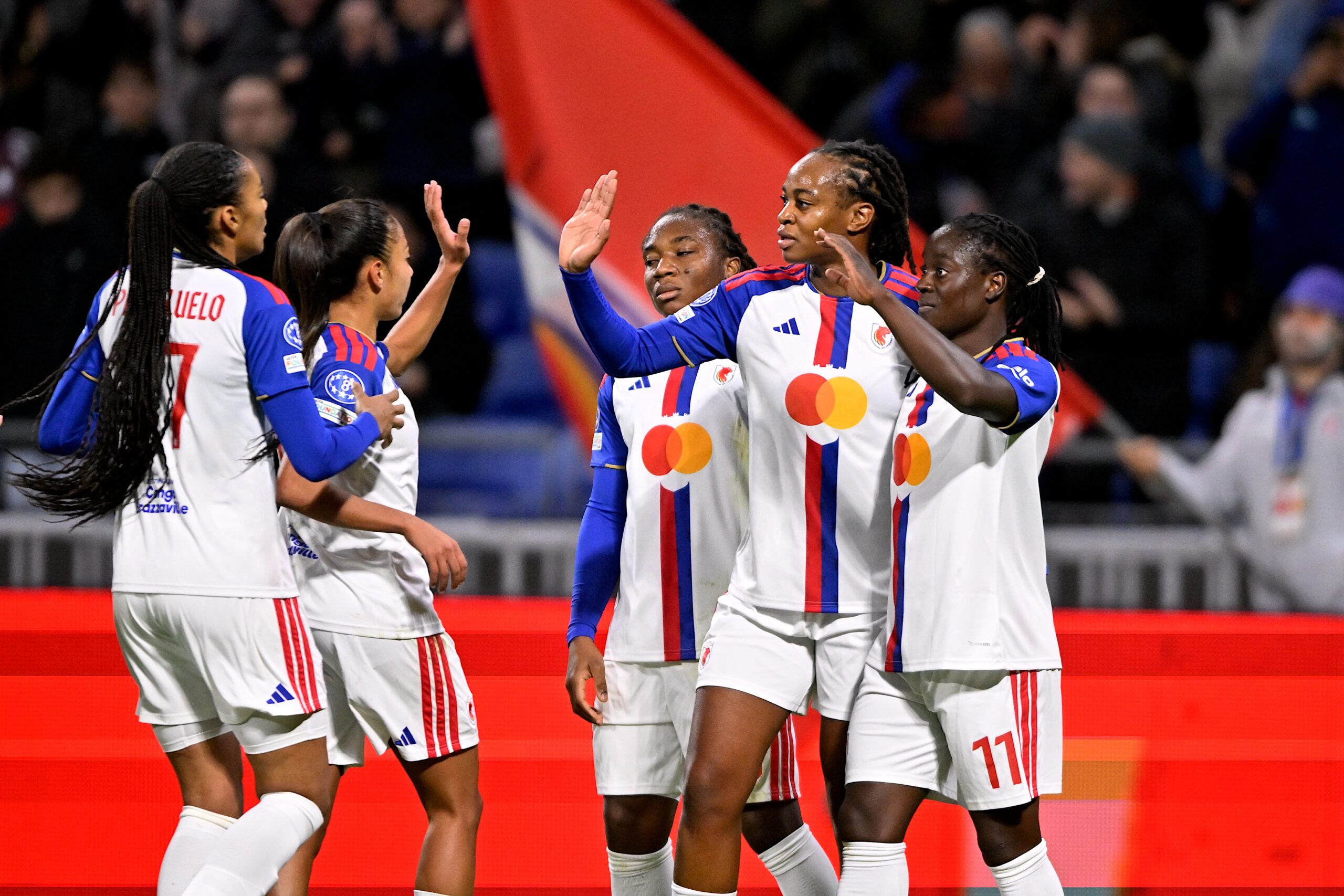 Ligue des champions féminine : avec un triplé de Vicki Becho, OL Lyonnes ne laisse aucune chance à l'Inter Milan