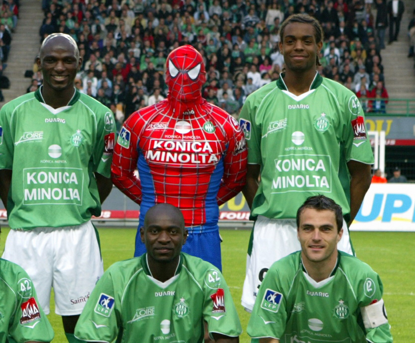 Jérémie Janot ressort sa tenue mythique de Spiderman