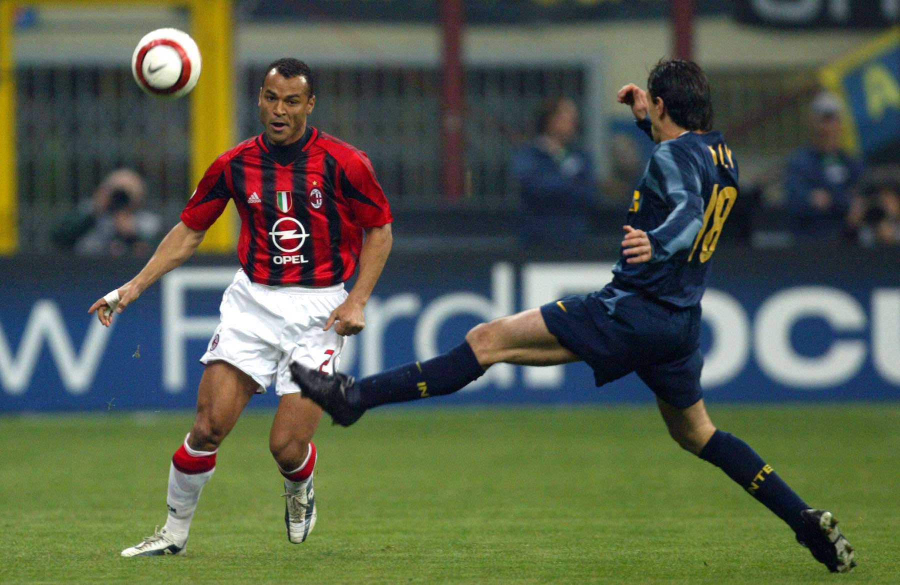 Serie A : Les derbys entre l'Inter et l'AC Milan les plus marquants à San Siro, stade mythique en voie de disparition