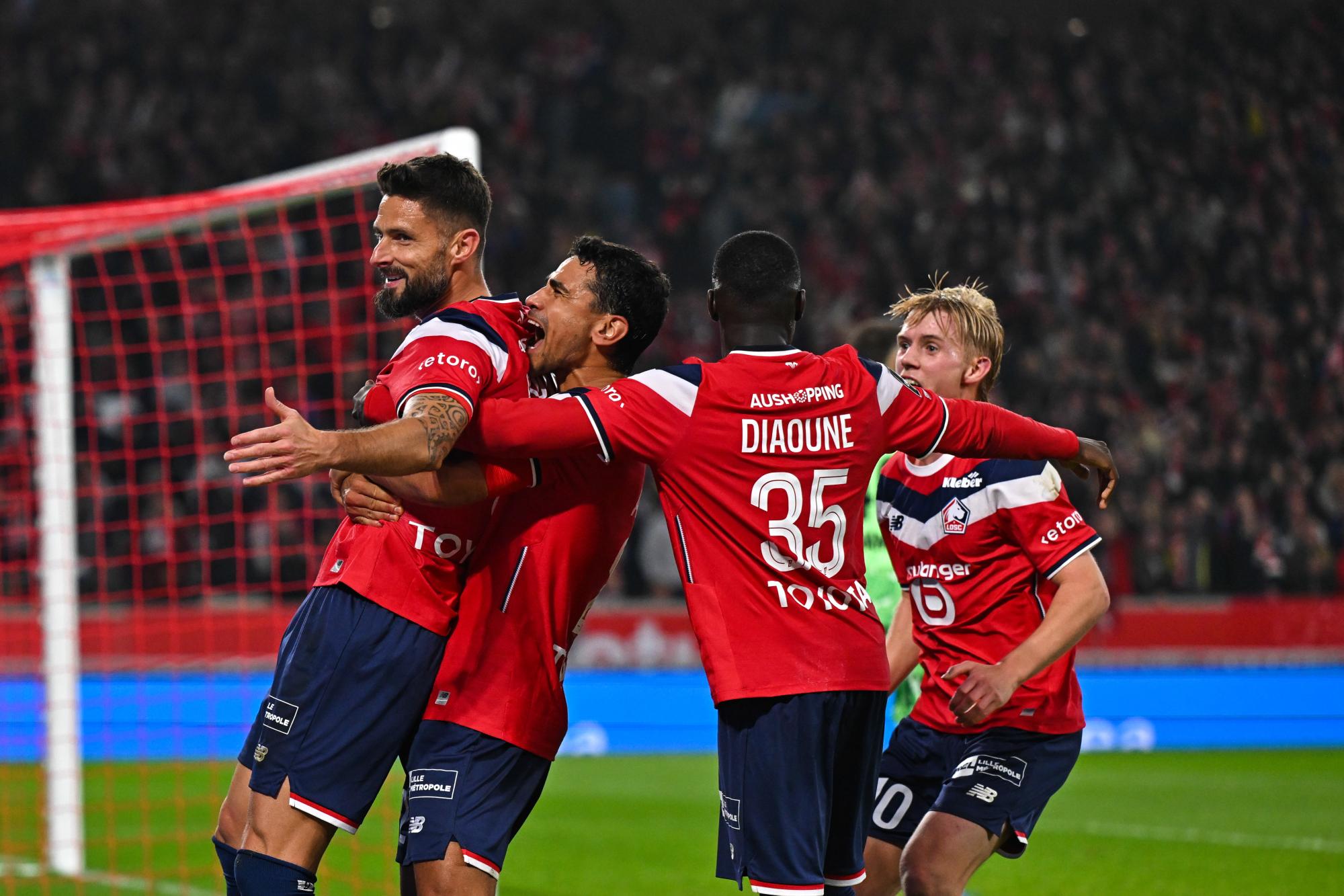 Ligue 1 : Olivier Giroud offre le derby à Lille sur le fil contre Lens